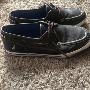 Size 5 boy Nautica boat shoes